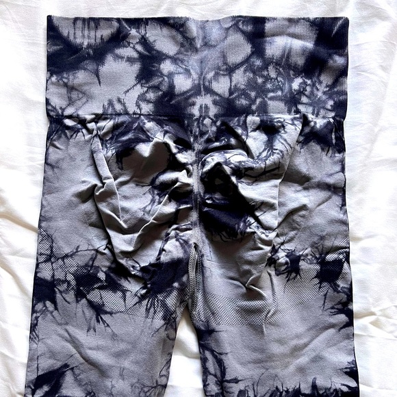 Seamless Tie Dye Sports Leggings - Picture 4 of 7